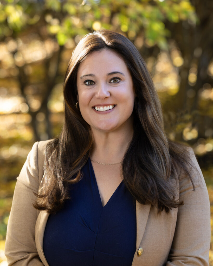 Eleni Richardson HEadshot