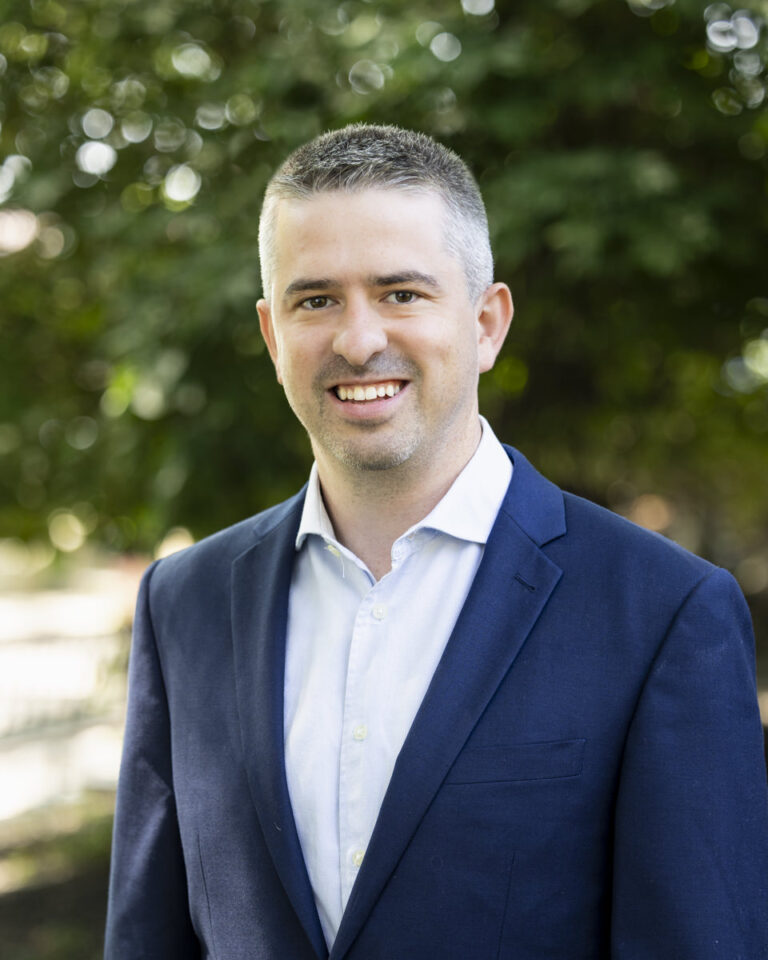 Patrick Knee Headshot